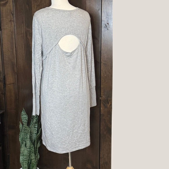 Athleta grey women’s Dress Size M long sleeve back cut out - Picture 2 of 7